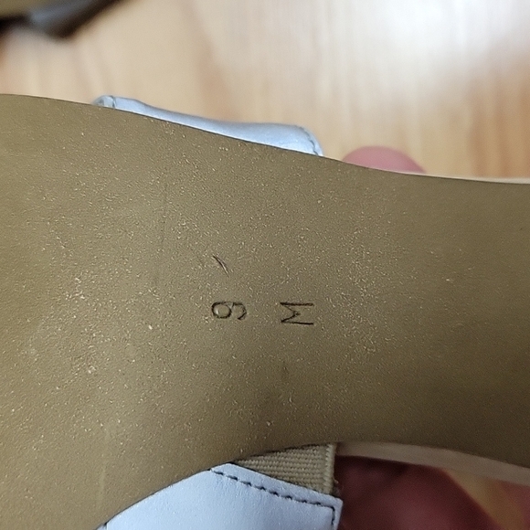 Donald J Pliner Couture Leather Slides Gray Heels Sandals Size 9 Women's - Picture 10 of 10